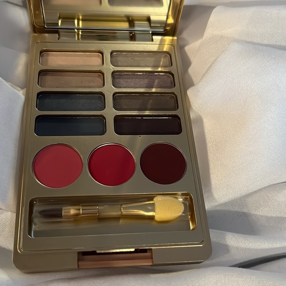 Estee Lauder Eyeshadow/Lip Combo - Picture 2 of 5